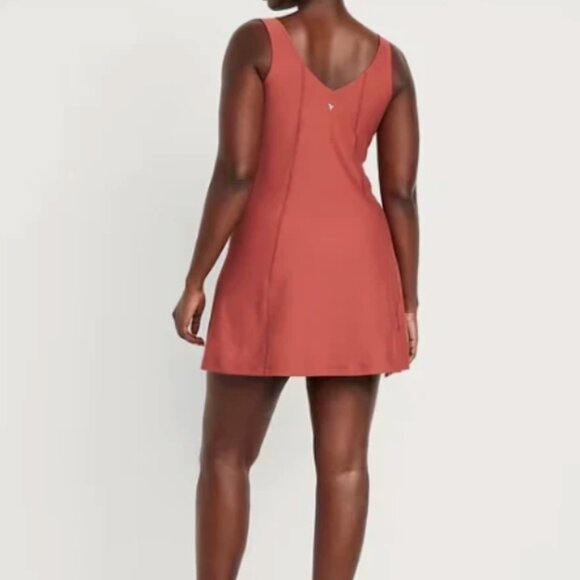 Old Navy Powersoft Athletic Dress Cherry Birch 3XL NWT Built-In Bra & Shorts - Picture 2 of 4